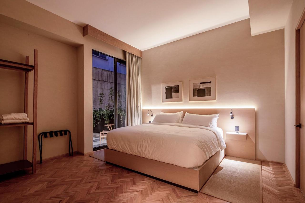Royal Apartment,1328332409:JPEG