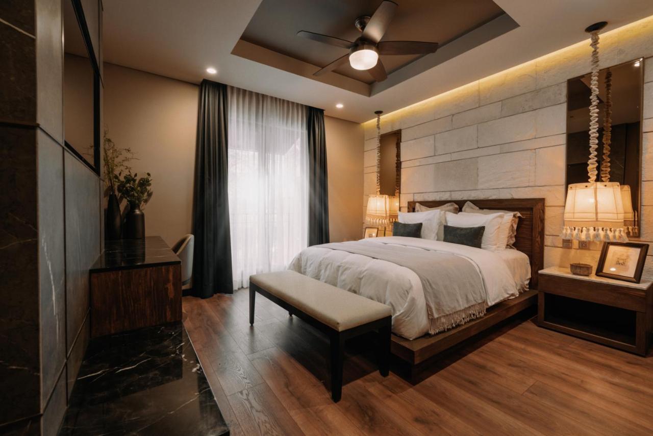 Deluxe Double Room Bath