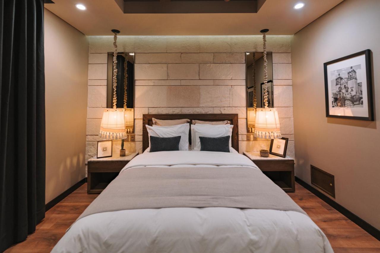Deluxe Double Room Bath