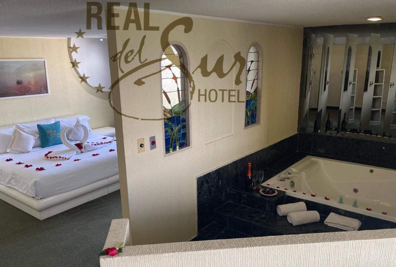 Deluxe Suite Spa Bath,1341537302:JPEG