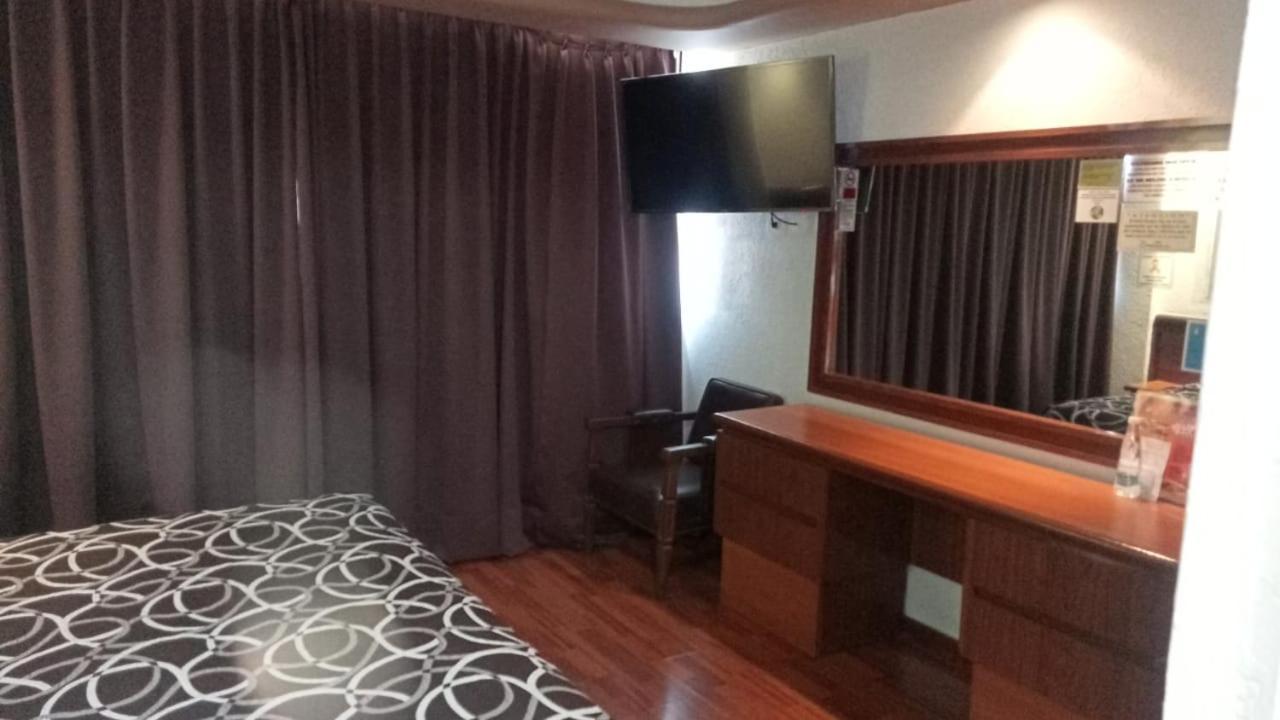 Double Room,1489058947:JPEG