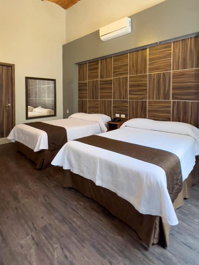Twin Room,1499344000:JPEG