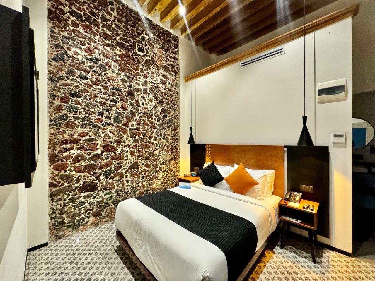 Junior Suite,1506943801:JPEG