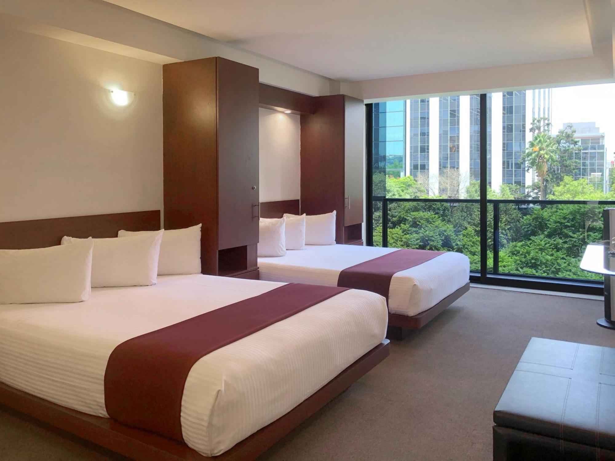 Standard Double Suite,1606067742:JPEG