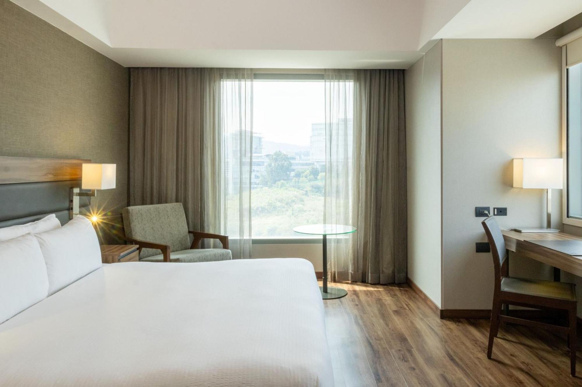 Lifestyle King Size Room,1731506016:JPEG
