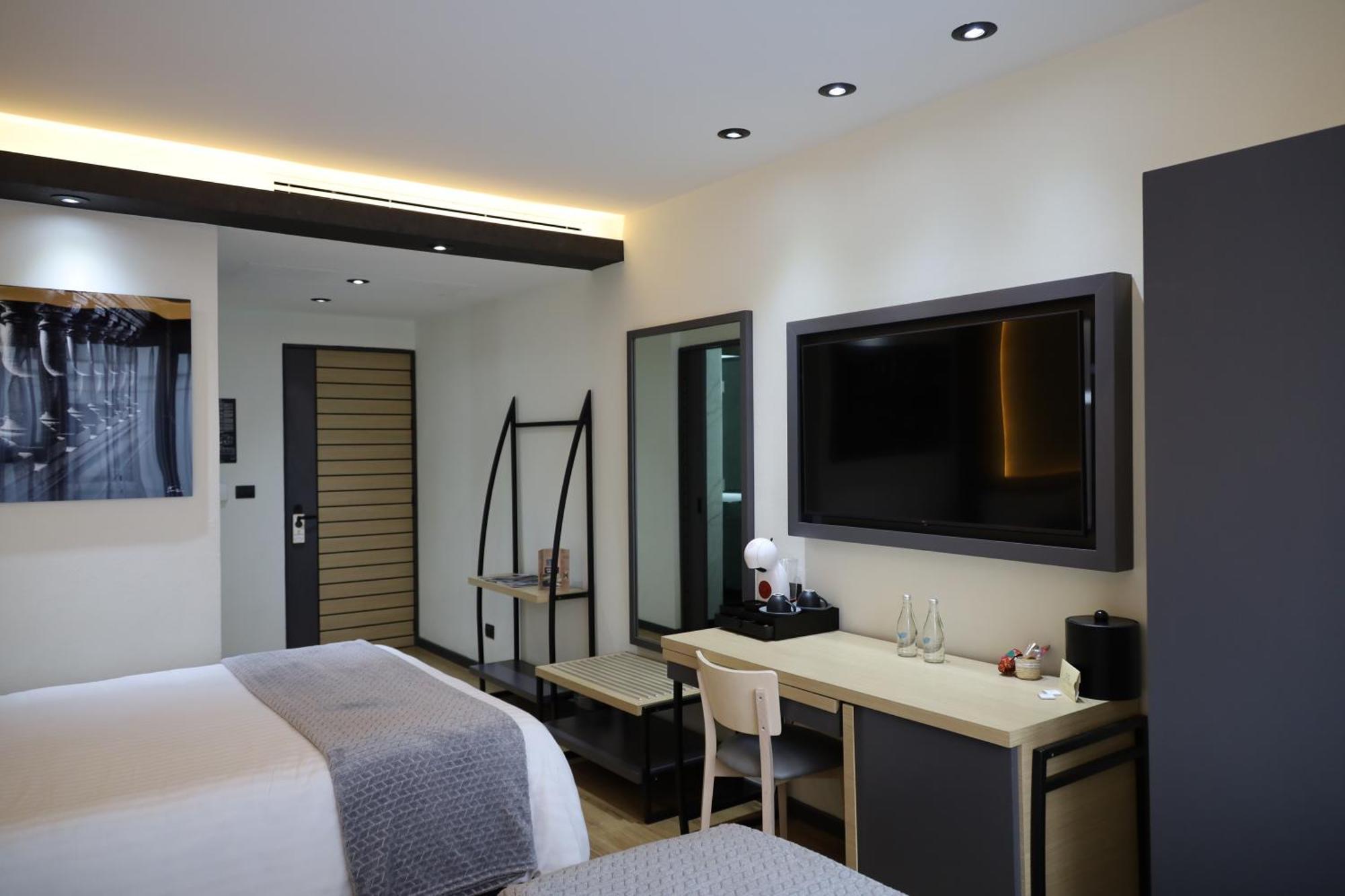 Deluxe Double Room,1669868894:JPEG