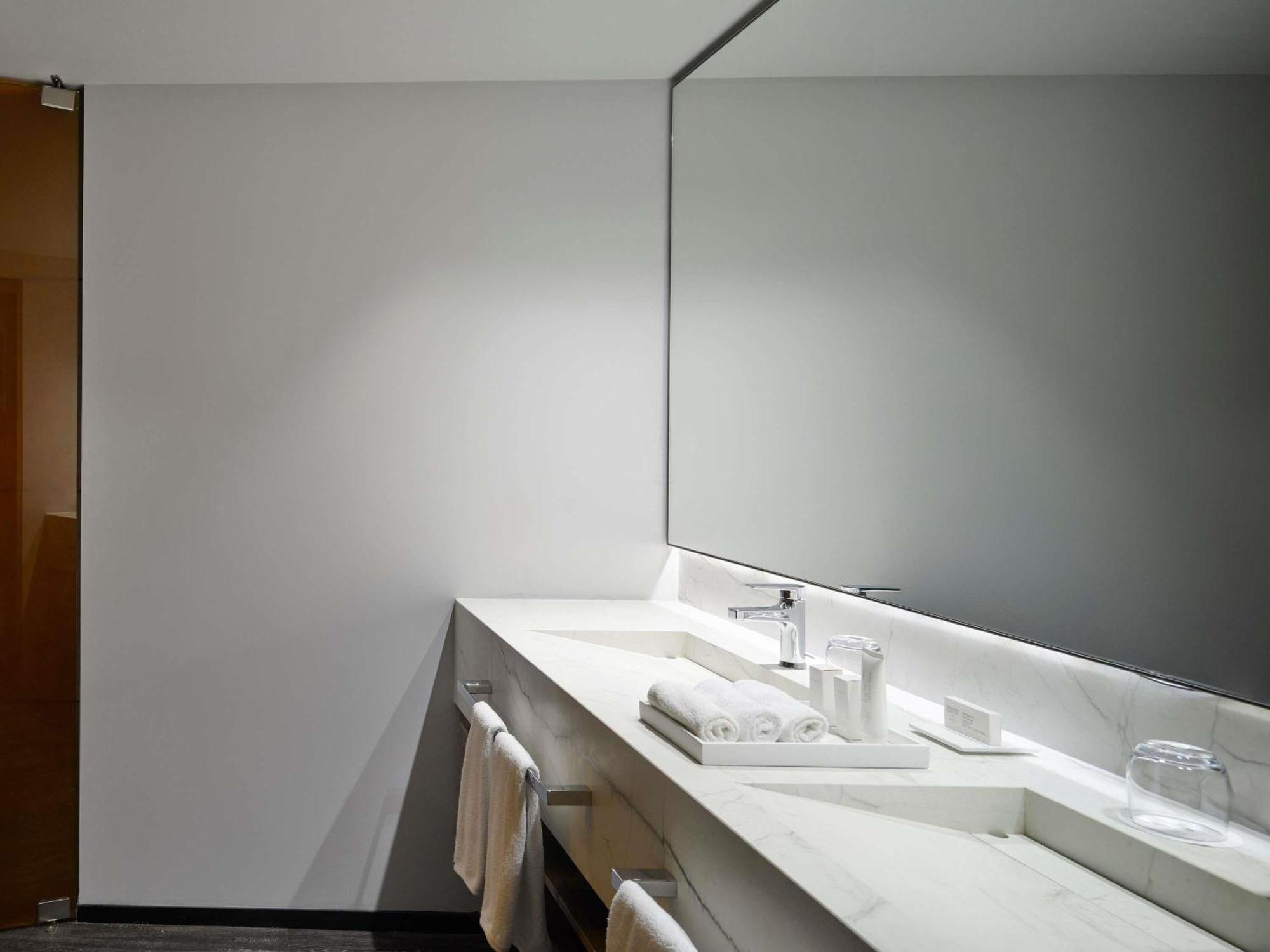 Mondrian King Suite Terrace,1766597781:JPEG