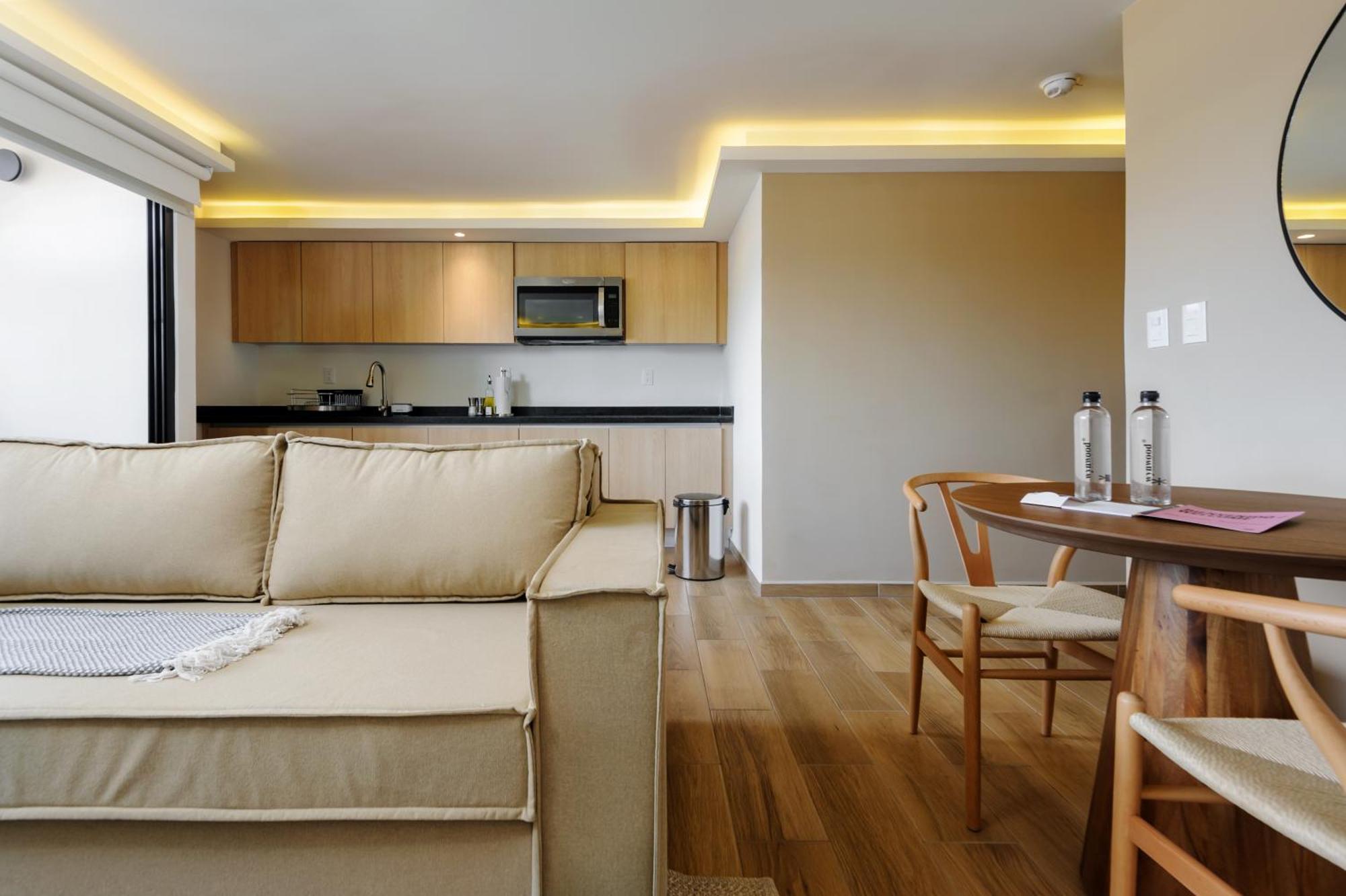Restful Loft w or Relaxing Balcony Colima,1735742260:JPEG