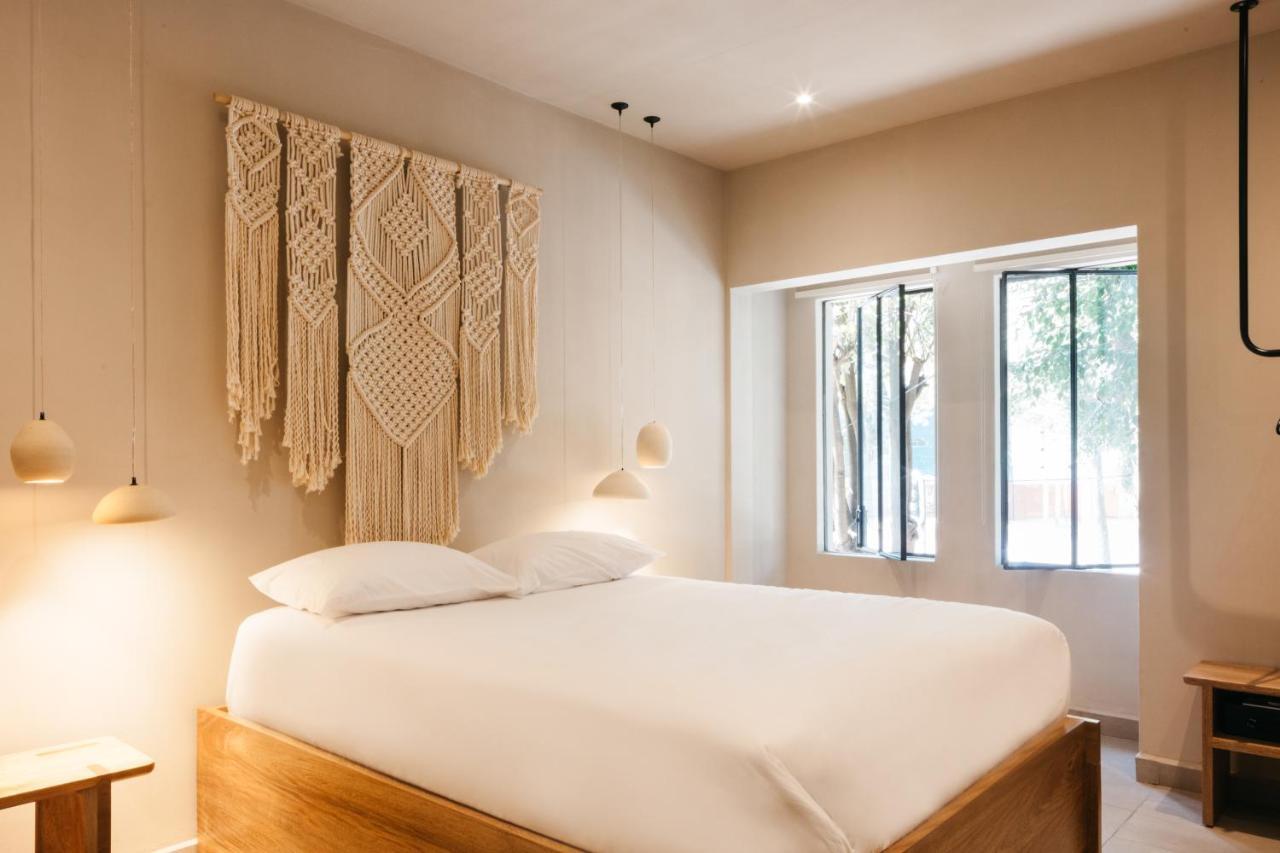 Double Room,955905490:JPEG