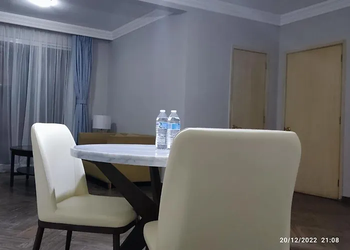Suites Newton