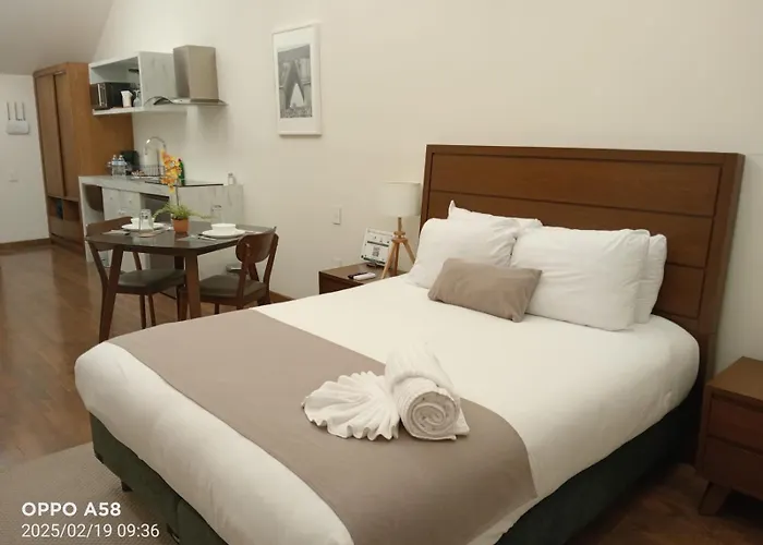 Casa Niza Suites